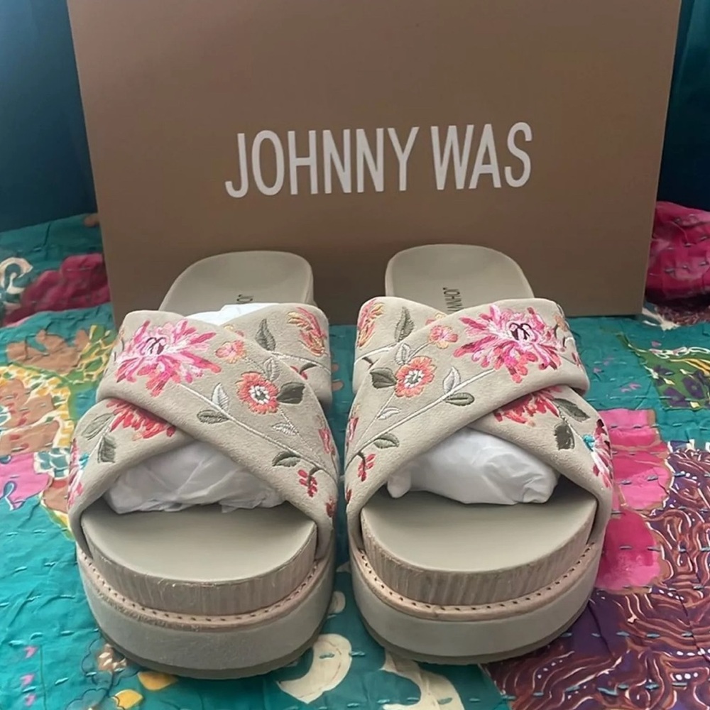🌷Johnny Was Jenna X band Sandal NWT & box - Picture 7 of 10